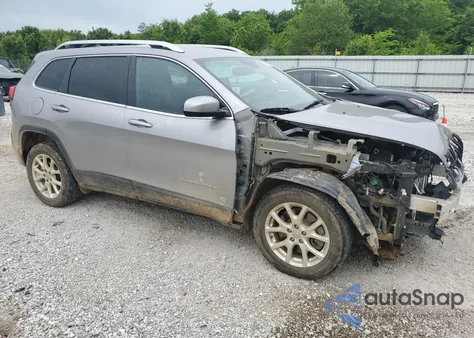 2018 Jeep Cherokee Latitude z USA, uszkodzony, nr VIN 1C4PJLCB1JD566642